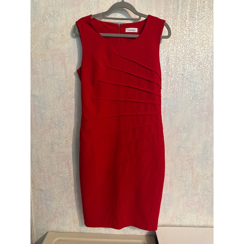 Calvin Klein Red Sleeveless Pleated Sheath Dress CD1X1LC7 Size 4